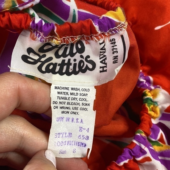 Vintage Hilo Hattie Red Ruffle Hawaiian Maxi Dress Size Small #658 - Picture 8 of 10